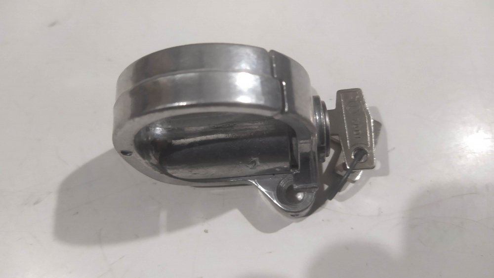 gancio portaoggetti con chiave zadi chiave piaggio vespa