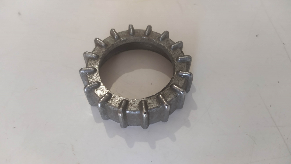 ghiera scarico marmitta foro d. 36 filettatura d. 45 spessore 16 altezza filetto 12