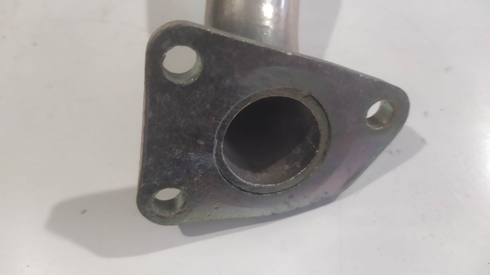 collettore aspirazione 3 fori vespa diametro int. 20 est. 23