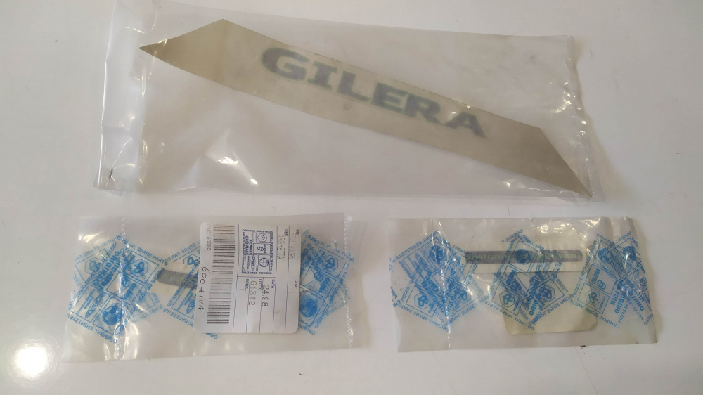 3 adesivi gilera runner 180 - 1 scritta gilera e 2 scritte hydraulic suspension 