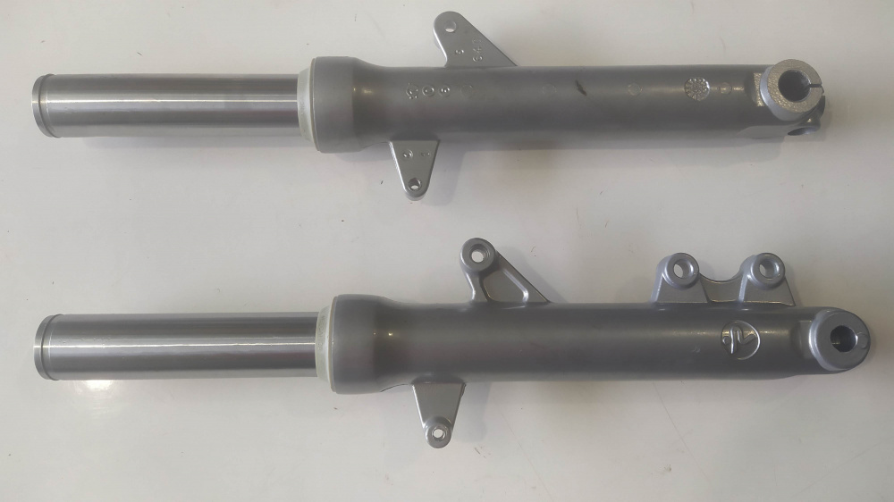 coppia steli nuovi paioli per scooter lunghezza totale circa 40 cm