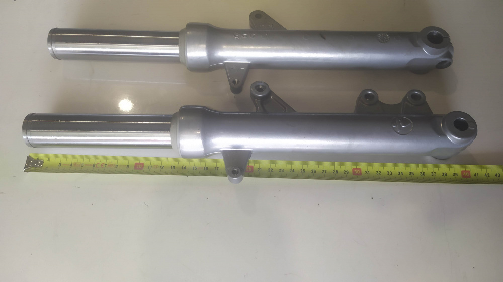 coppia steli nuovi paioli per scooter lunghezza totale circa 40 cm