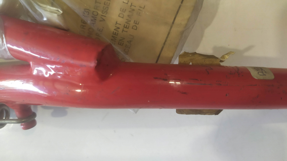 cavalletto centrale rosso buzzetti honda mtx 125 r con maniglia alzamoto - manca una staffa e viti - segni di stoccaggio