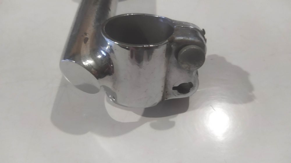 semi manubrio garelli solo dx cromato lungo 21 d. tubo 22 d. attacco 31 - cromatura ha perso lucidita