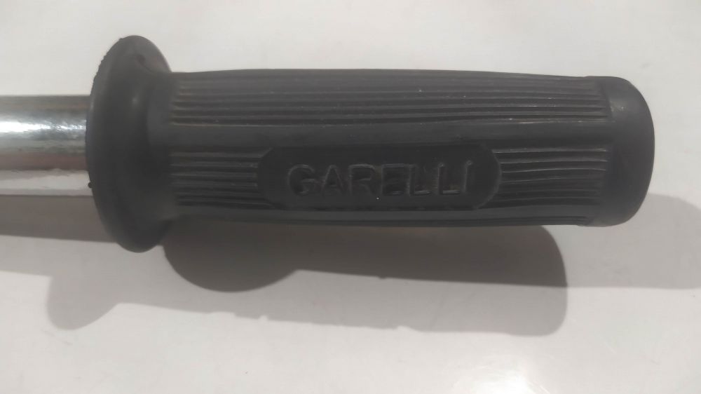 semi manubrio garelli solo dx cromato lungo 21 d. tubo 22 d. attacco 31 - cromatura ha perso lucidita