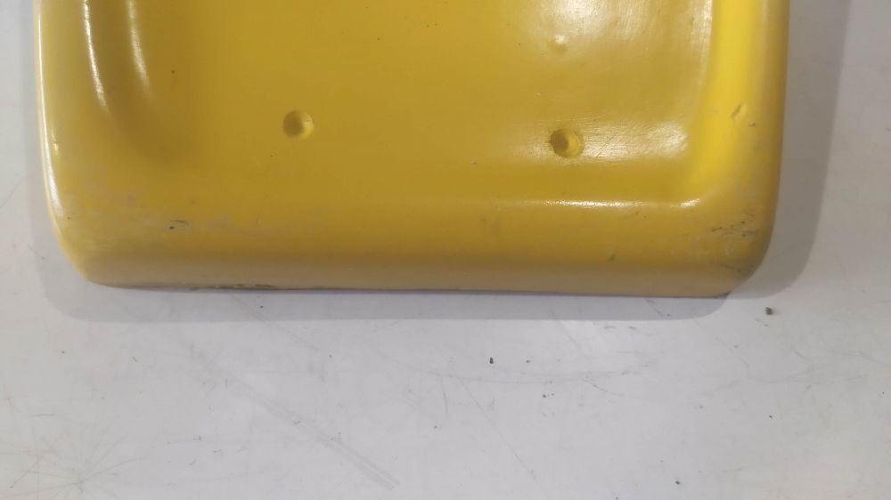 codino sella vetroresina giallo completo di sella moto epoca - segni di stoccaggio -