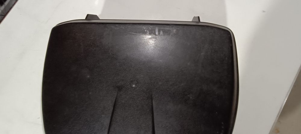 bauletto givi easybox usato senza piastra - chiave con plastica rovinata