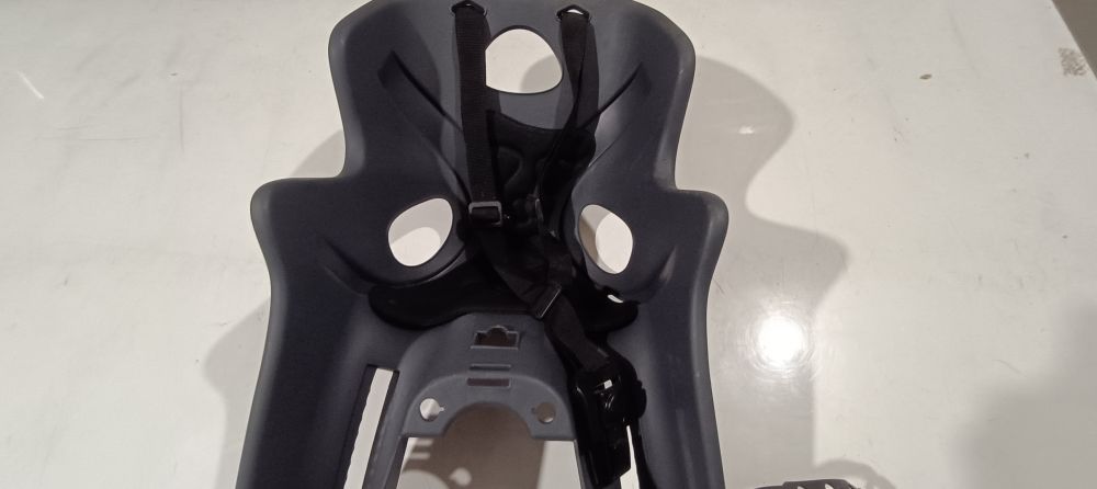 seggiolino bici bimbo nuovo marca bellelli rabbit - manca la staffa di ferro per attaccarlo -