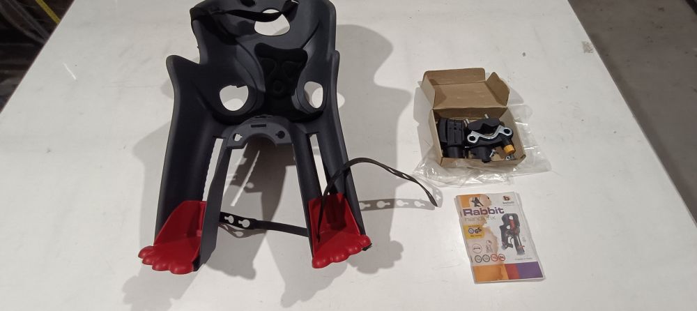 seggiolino bici bimbo nuovo marca bellelli rabbit - manca la staffa di ferro per attaccarlo -