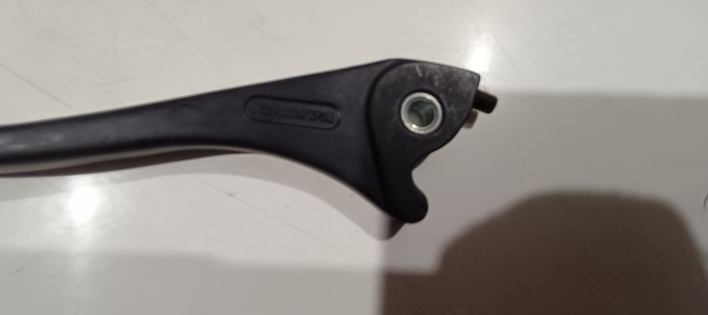 leva freno nuova con vite cagiva sst 125 – 250 - 350 / cagiva elefant 125 – 200 / aletta rossa 125