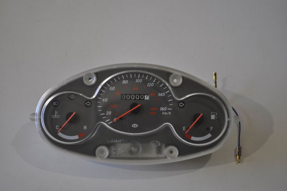 cruscotto nuovo mbk skyliner – yamaha majesty 125 ´98 – piccolo graffio sullo schermo -