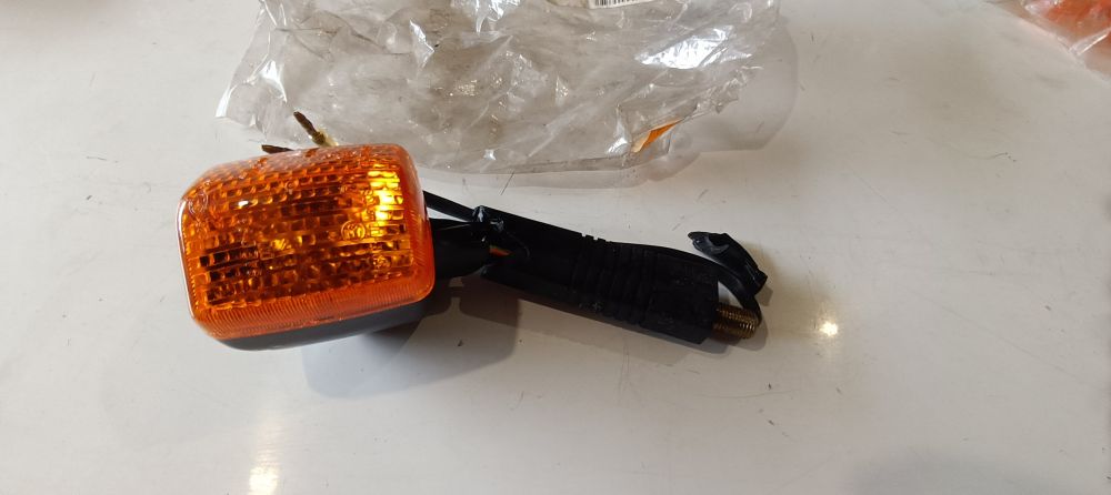 freccia nuova staffa rotta honda nsr125f ant. dx/sx – cev 326-327
