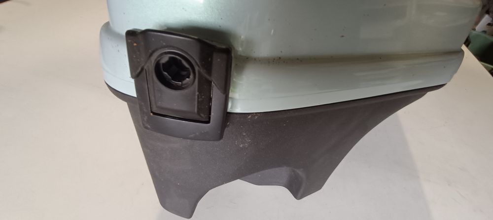 valigia laterale nuova verde acqua aprilia scarabeo 150 – non ha serrature e chiavi -