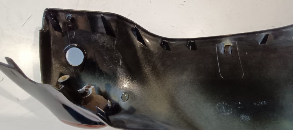 coprimanubrio usato gilera typhoon – nrg – ntt - ha due parti rovinate come da foto -