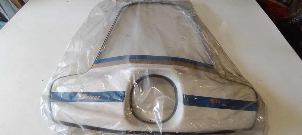 parabrezza nuovo bianco-blu marca driver bliz 84 piaggio vespa px – lunghezza 78 circa -