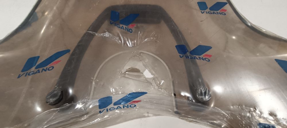 parabrezza nuovo originale piaggio vespa px – altezza 72 circa -