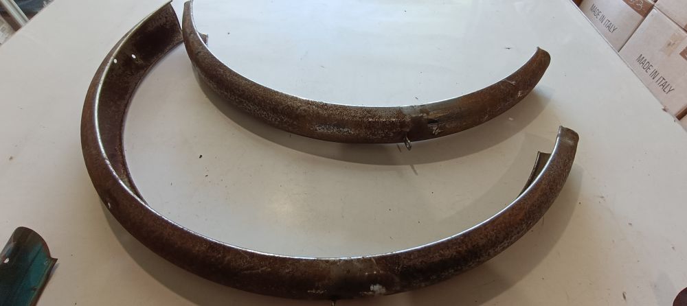 vendo 2 telai ciclo epoca con parafanghi – copricarter - portapacchi