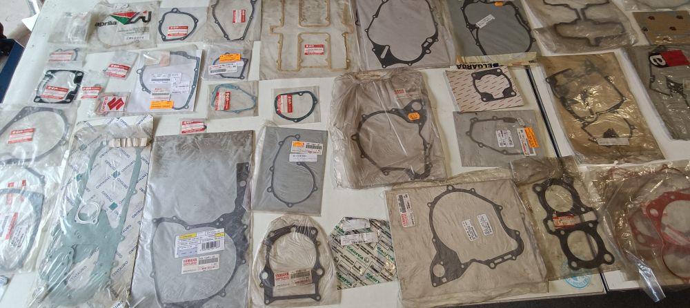 guarnizioni varie moto epoca – vari modelli – vedere elenco -