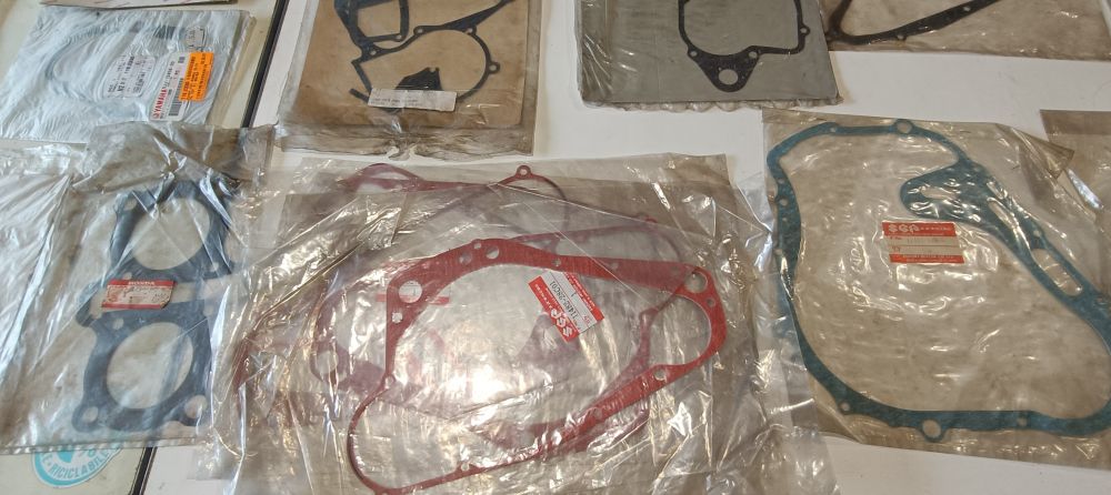 guarnizioni varie moto epoca – vari modelli – vedere elenco -