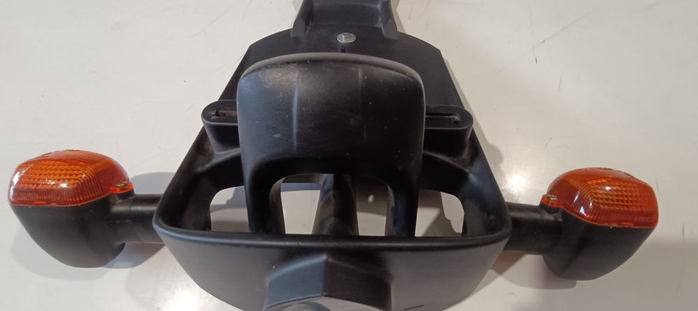 portatarga orginale 5mt-21629 usato buono completo di frecce yamaha r1
