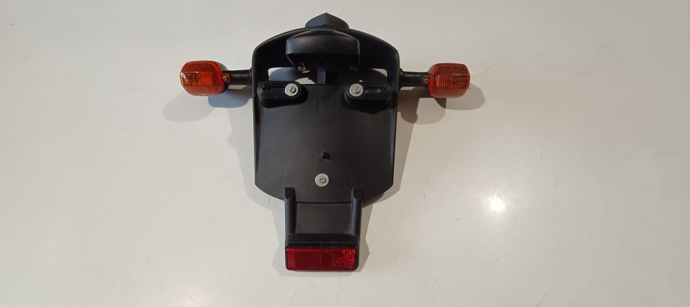 portatarga orginale 5mt-21629 usato buono completo di frecce yamaha r1