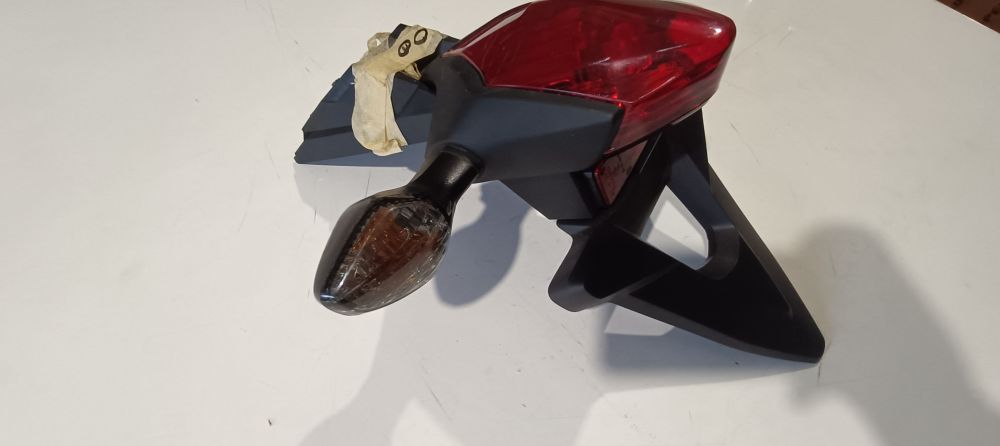 parafango posteriore completo di faro e frecce nuovo honda nc700