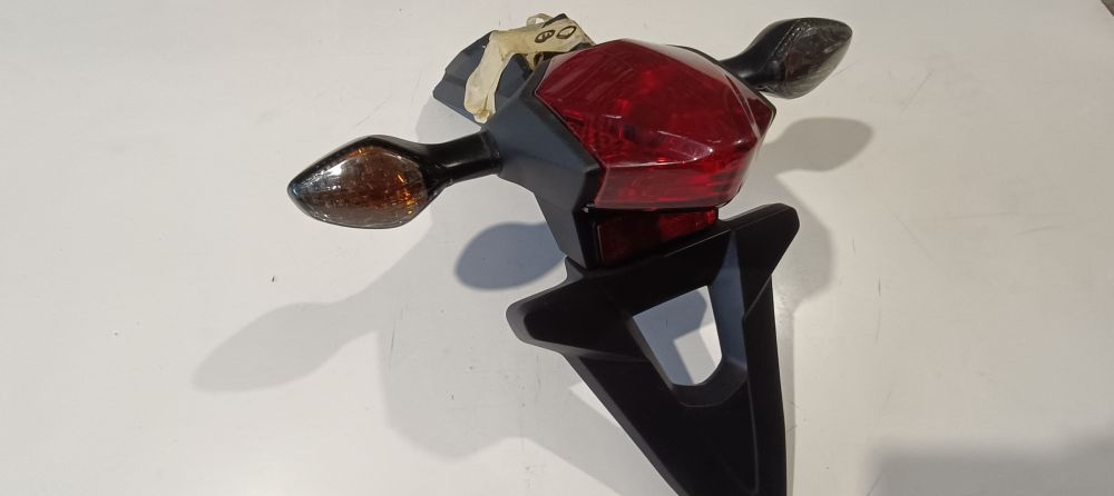 parafango posteriore completo di faro e frecce nuovo honda nc700
