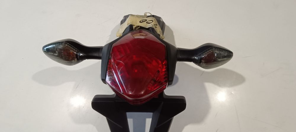 parafango posteriore completo di faro e frecce nuovo honda nc700