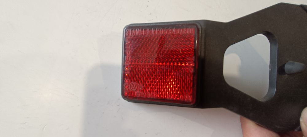reflettore posteriore 84702-mbwg-d400 honda cbr 600