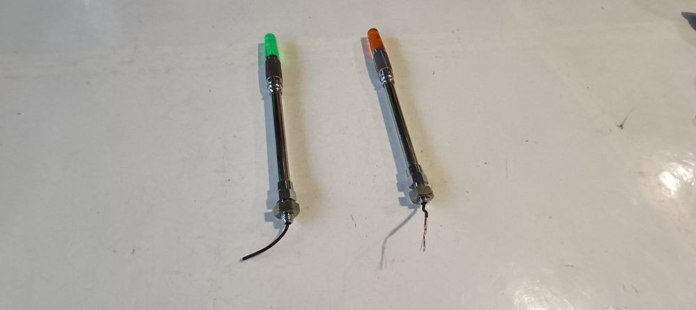 coppia luci accessorie originali anni 80 – 12 volt