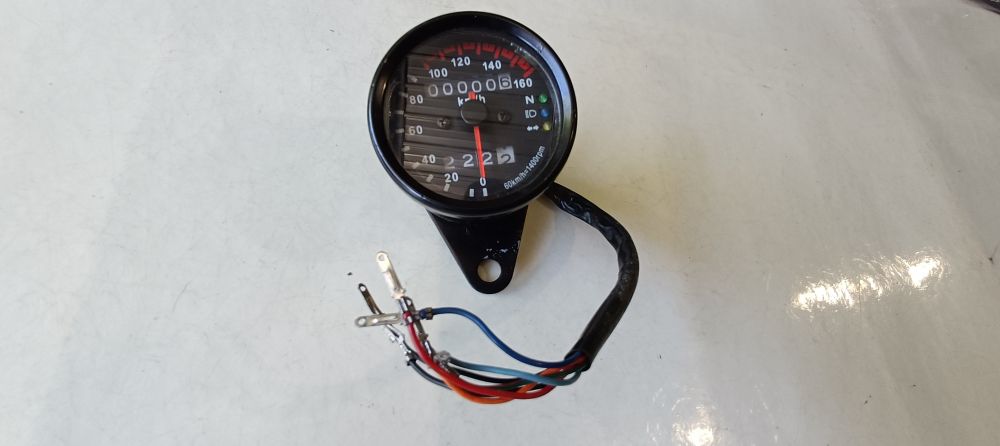 contakm nuovo cafe racer scala 160