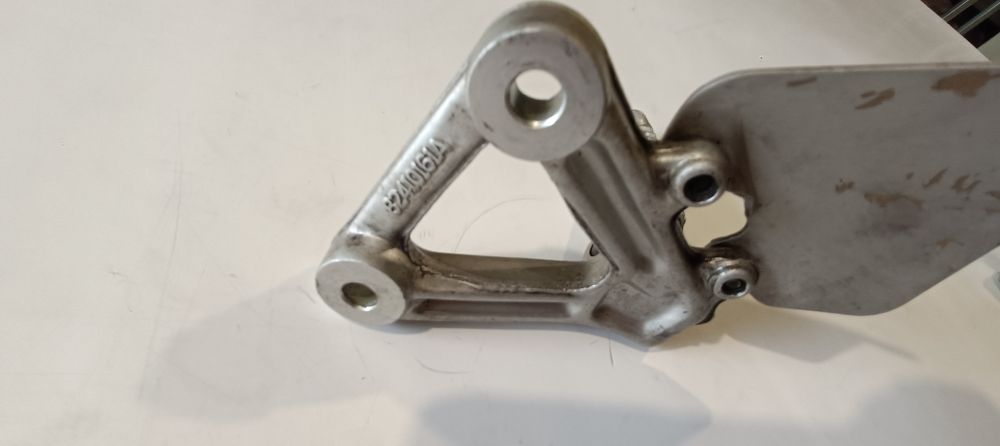 coppia supporti pedane con pedane usate ducati 996 – 916 – 748
