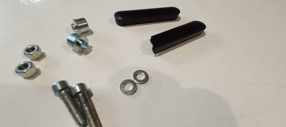 viti fissaggio con battenti vecchi bauletti givi