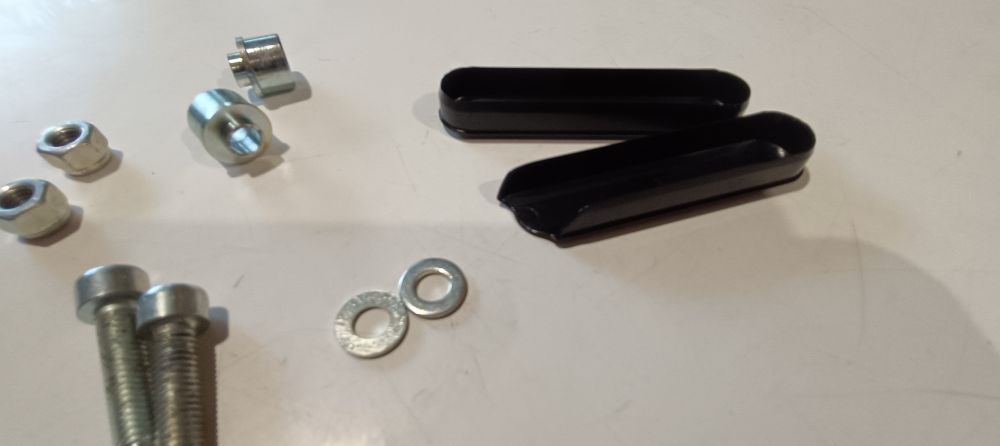 viti fissaggio con battenti vecchi bauletti givi