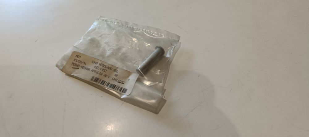 perno pedana poggiapiedi aprilia af1