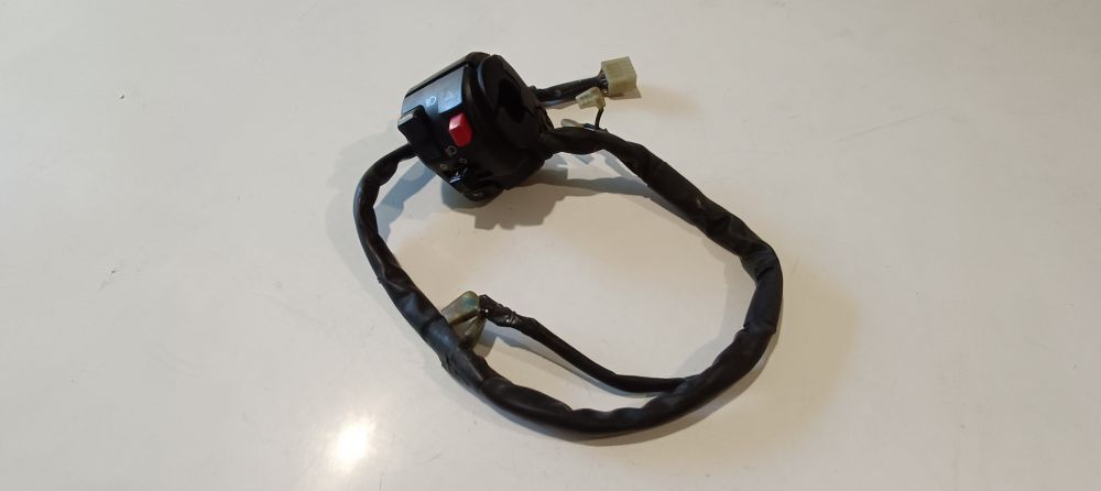 commutatore usato clacson – frecce – fari – 4 frecce – plastica grattata -