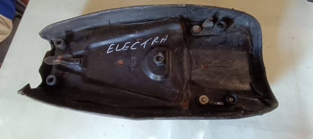 sella usata cagiva aletta electra – vedere foto -