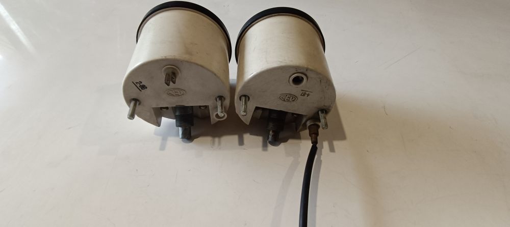 contakm e contagiri usati funzionanti laverda epoca sfondo bianco scala 160