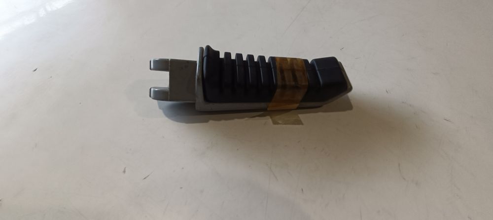 pedana poggiapiedi dx completa di gomma nuova originale cagiva freccia