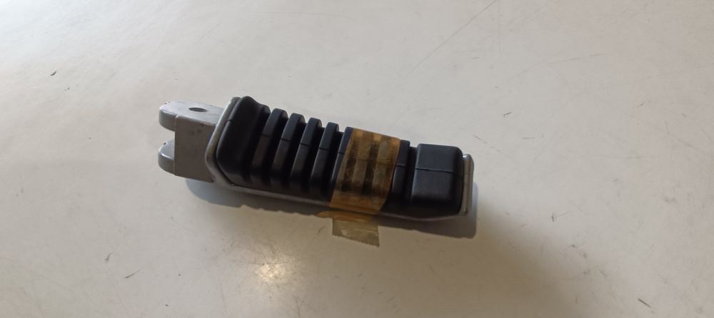 pedana poggiapiedi dx completa di gomma nuova originale cagiva freccia