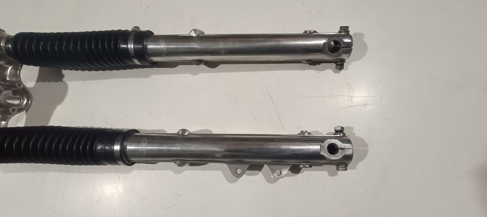 forcella usata betor ben conservata cagiva sst 125 freno a disco d. 31,5