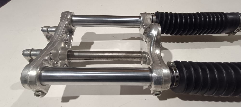 forcella usata betor ben conservata cagiva sst 125 freno a disco d. 31,5