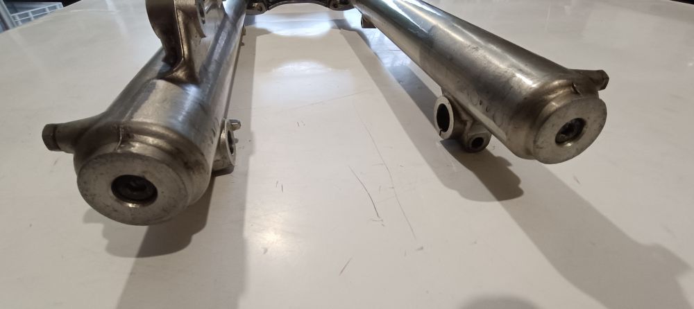 forcella moto epoca usata ben conservata diametro 37 lunghezza 92