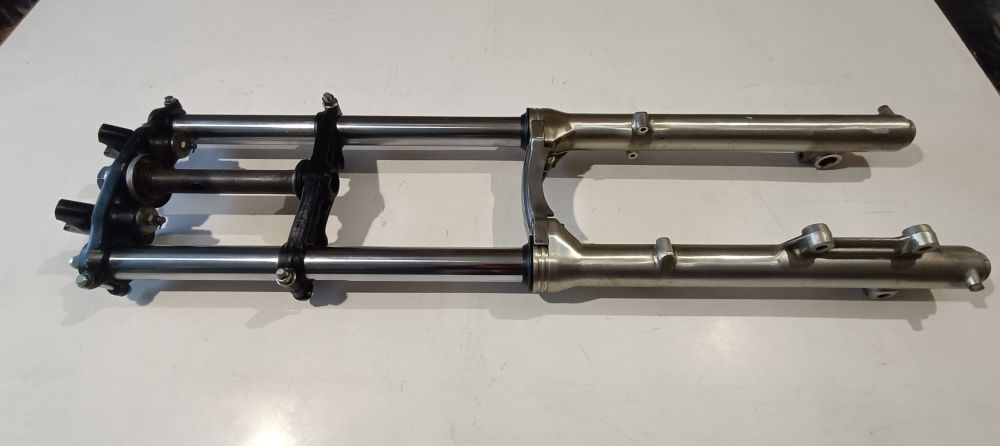 forcella moto epoca usata ben conservata diametro 37 lunghezza 92