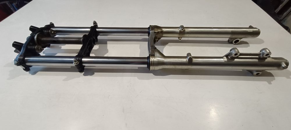 forcella moto epoca usata ben conservata diametro 37 lunghezza 92