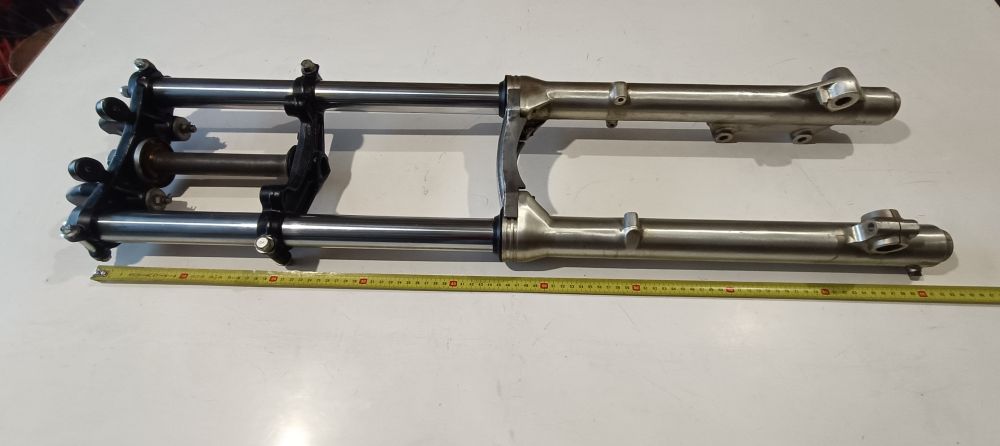 forcella moto epoca usata ben conservata diametro 37 lunghezza 92