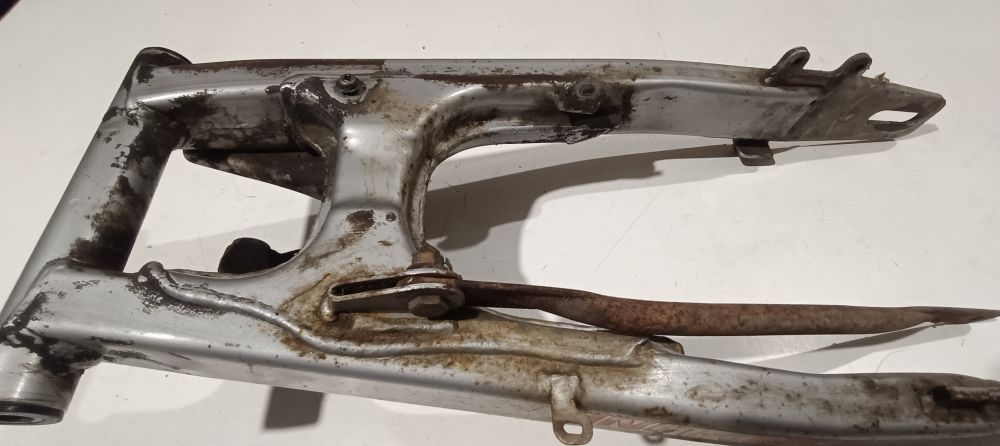 forcellone posteriore usato honda xl 200