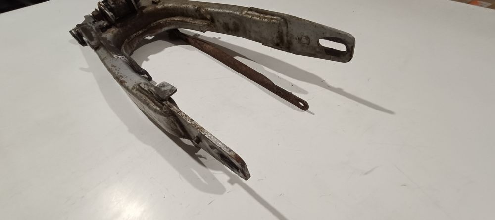 forcellone posteriore usato honda xl 200