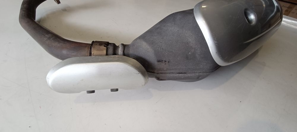 marmitta usata con protezioni marmitta yamaha majesty / mbk skyliner 125 &ndash; 150 &acute;98 - &acute;02