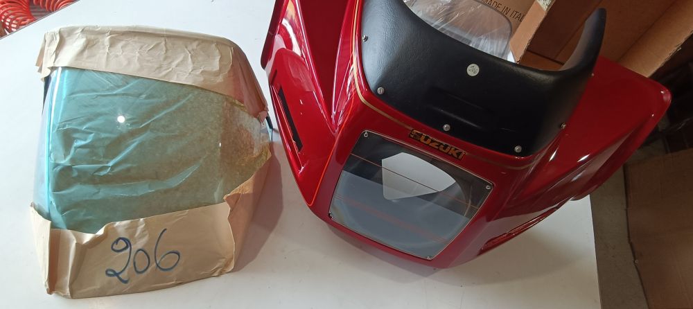 carena cupolino nuovo con plexiglass nuovo moto suzuki epoca